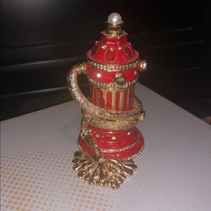 Fire hydrant tchotchke